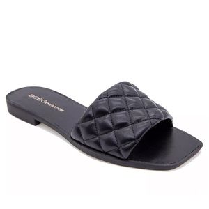 BCBG Women's Laila Flat Sandals